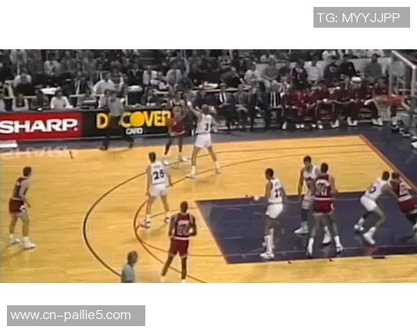 乔丹单场轰下69分挑战骑士展现传奇球技的巅峰时刻 乔丹单场轰下69分挑战骑士展现传奇球技的巅峰时刻