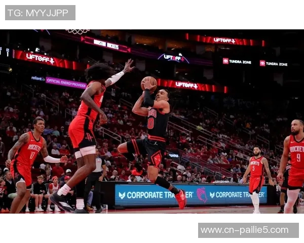 公牛队与火箭队激战在即12月12日篮球盛宴不可错过 公牛队与火箭队激战在即12月12日篮球盛宴不可错过