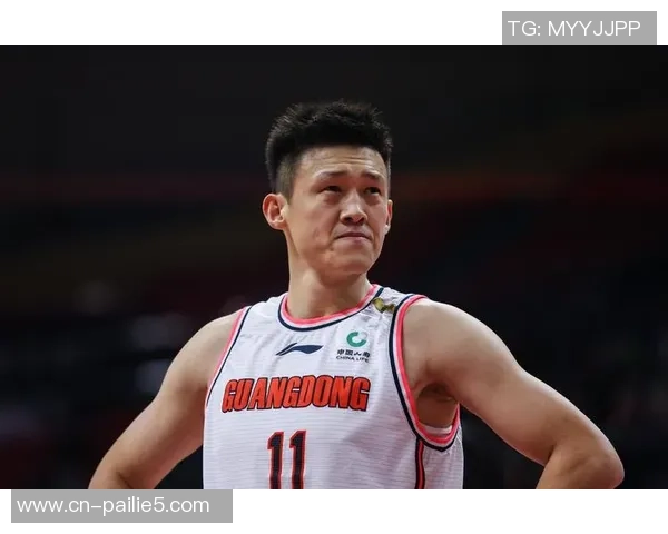 周鹏:从篮球场上的传奇到人生舞台的多重角色探索与成长之路 周鹏:从篮球场上的传奇到人生舞台的多重角色探索与成长之路